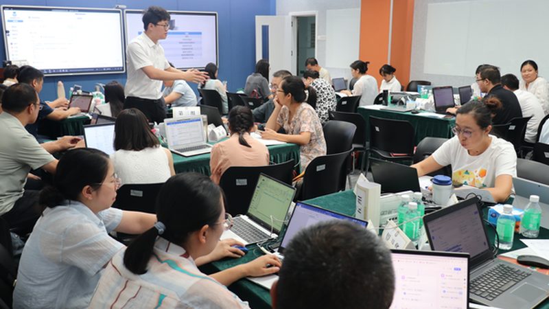 短期技能培训班和长期班适合哪些行业